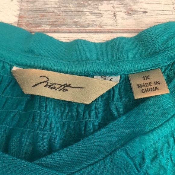 Motto Green V-Neck Top 1X - Picture 3 of 7